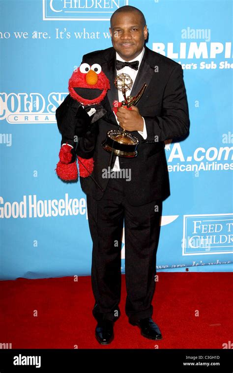 elmo and kevin clash 36th annual daytime emmy awards at the orpheum theatre press room los