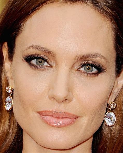 Angelina Jolie Oscar 2014 Gorgeous Makeup And Shes Stunning