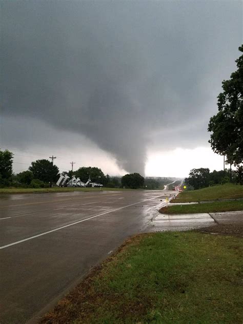 Deadly Tornado Gets Its Start In Henderson County Eustace Area Takes