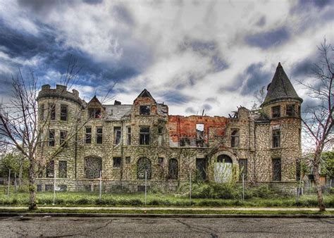 Abandoned Mansions Detroit Michigan