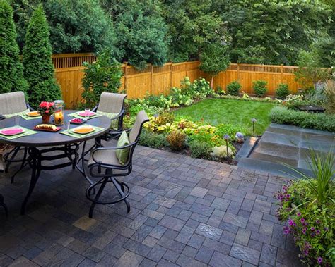 Summer is rapidly approaching and it's time to start planning your backyard oasis with not just plants and flowers but considering the possibility of adding a pond design. Wonderful Stunning Landscape Design Ideas for Your Small ...