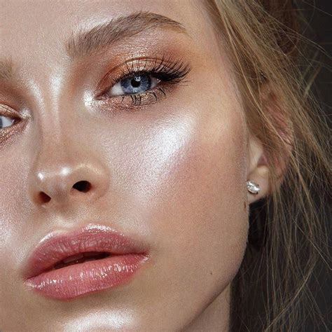 Pin By Jade Snyder On Makeup Dewy Makeup Metallic Makeup Natural Makeup