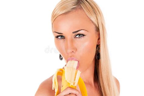 Belle Femme Mangeant La Banane Image Stock Image Du Noir Sain