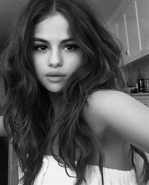 Selena Gomez Black And White Wallpapers Wallpaper Cave