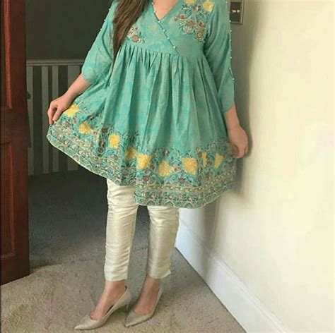 pin by 𝓘𝓽𝓼 𝓲𝔃𝓪𝓪𝓪 on oυтғιтѕ sleeves designs for dresses frock fashion pakistani dress design