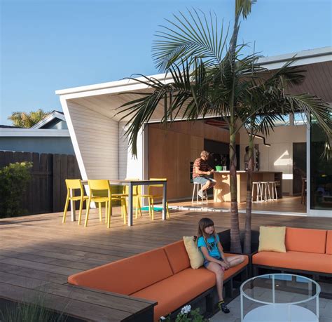 The Beach Cottage A 1957 Beach House In Southern California Goes