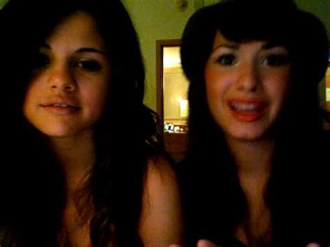Selena Gomez And Demi Lovato S Throwback YouTube Vlogs POPSUGAR Latina