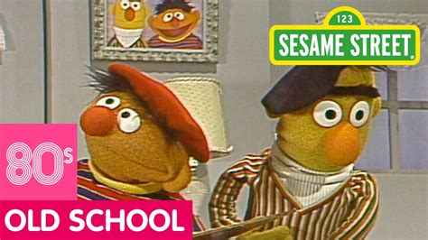 Sesame Street Bert And Ernie Paint Together Vidoe