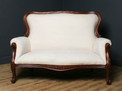 Attractive Antique Style Carved Sofa Couch Settee For Reupholstery