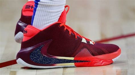 Nike Zoom Freak 1 Noble Red Basketball Shoes Mens 11 Giannis