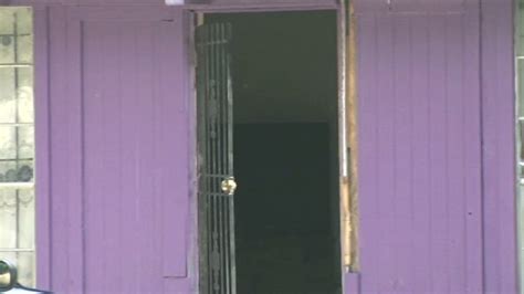 Police In Houston Find Garage Turned Prison 4 Men Held Captive Cnn