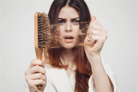 Hair Loss Warning Signs For A Woman Dapper Divine
