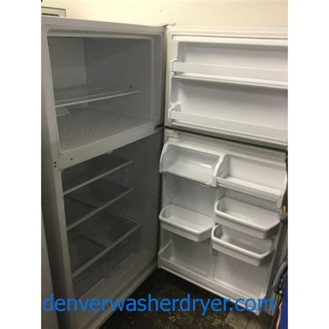 Cu Ft Kenmore Refrigerator In White Top Mount Clean Perfectly