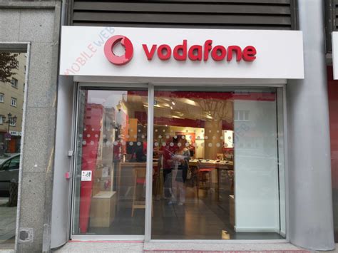 Vodafone, però, è il primo operatore italiano per copertura e qualità della rete e quindi cerca di far leva su questi aspetti per convincere comunque i. Vodafone Special Minuti 50 Giga a 6,99 euro al mese: ecco ...