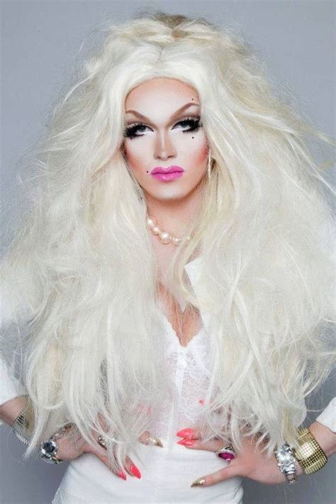 From wikipedia, the free encyclopedia. Queen of the Week: Pearl - Drag Official | Pelucas peinados, Celebridades y Rupaul