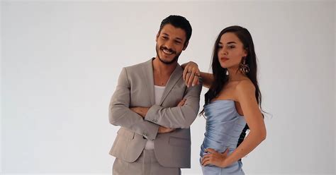 Yoksa sosyolojideki bu önemli tanımın abuk subuk harcanması eminim. Cam Tavanlar 1. Bölüm : Cam Tavanlar'ın afiş çekiminden ...