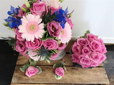 Oldham athletic, who had avoided relegation on goal difference the previous season , were relegated on the final day of the season after failing to win at norwich city. Wedding Flowers - Wedding Florist Swindon, Wiltshire