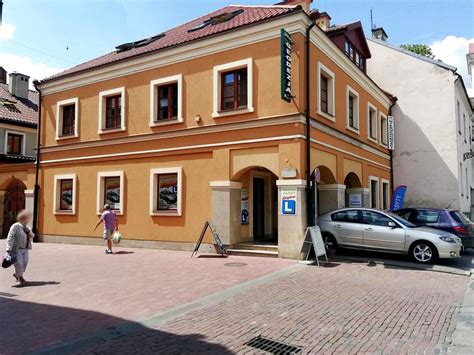 Strzał z armaty i starówka to są atrakcje turystyczne które zwiedzamy w mieście zamość w którym dominika dorastała. lokal Zamość, Starówka - Górski Nieruchomości - Zamość