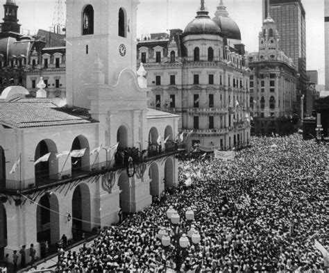 35 años del regreso de la democracia argentina postales de un día