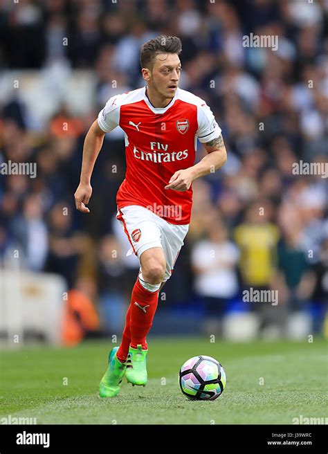 Mesut Ozil Arsenal Stock Photo Alamy