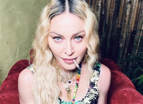 17,627,182 likes · 192,412 talking about this. Madonna comemora 62 anos de idade com foto de baseado de ...