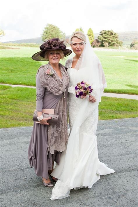 14 Of The Best Dressed Mums From Real Life Weddings © Andreapickering