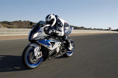 Learn about the bmw hp4 race price in india, specifications, top speed, review video, top speed video and images, wallpaper and more. BMW HP4 Mega Gallery + Video - Asphalt & Rubber