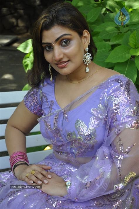 Movie title (year) resolution tag if the movie is slowed down or altered in any way, an additional altered tag is required. indian actress hot pics: mallu aunty hot boobs photos