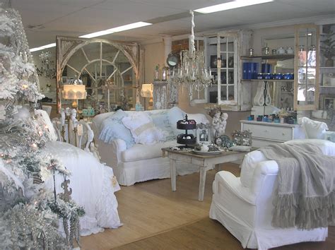 Since 1989, rachel ashwell shabby chic® couture has been your source for beautiful heirloom pieces that combine all the best of modern style and classic farmhouse charm. Our new store in Venice Florida | Shabby chic, Shabby chic ...