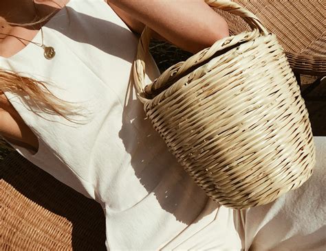 Check spelling or type a new query. les femmes: say salut to this gorgeous slow fashion ...