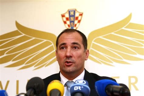 Schottland und nordirland spielen zudem eigene meisterschaften aus; Igor Stimac gibt den Kader für die Spiele gegen Schottland ...