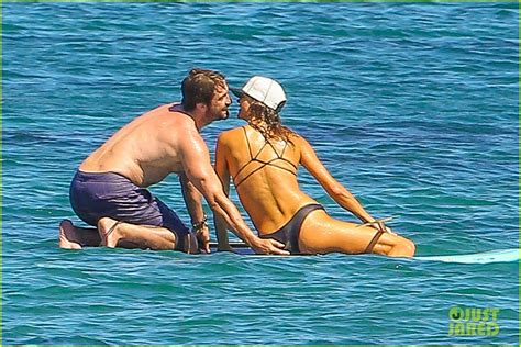 Gerard Butler Makes Out With His Mystery Girlfriend On The Water Photo 3205055 Bikini Gerard