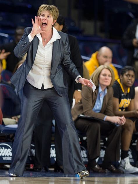 Minnesota Hires Marlene Stollings As Womens Coach