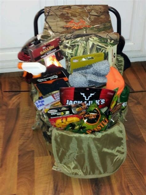 It's up to you whether or not you want to follow our curated picks to a tee, or choose a few gifts from different baskets to assemble something that best fits your budget and their interests. 15 Insanely Easy Easter Basket Ideas for Men ... | Raffle ...
