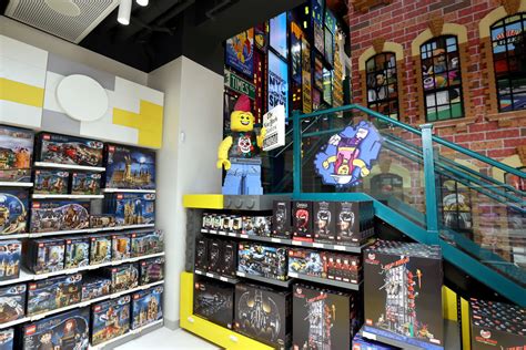Lego Reveals New York Flagship Store On Fifth Avenue The Brick Fan