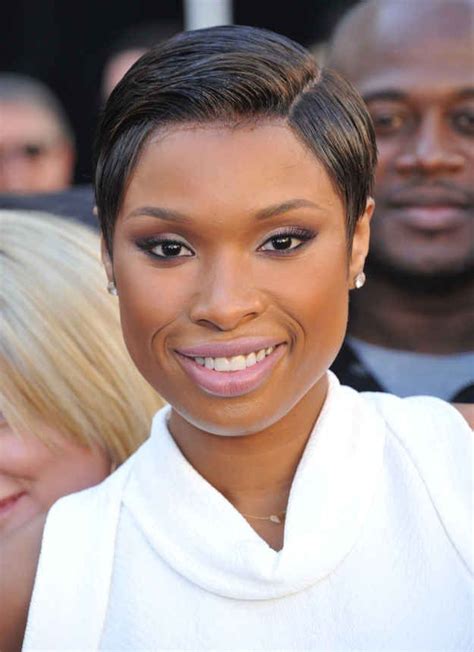 Jennifer Hudson Debuted A Sleek Crop And Everyone Elses Hair Was Instantly Inadequate Short