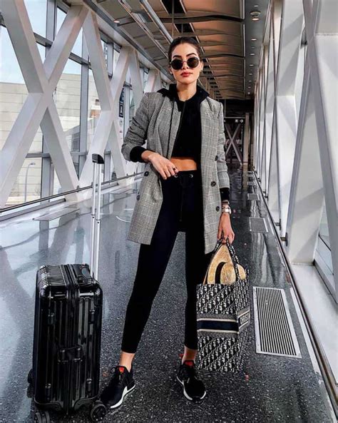 Comfortable Travel Outfits Stylish Outfits For Flying