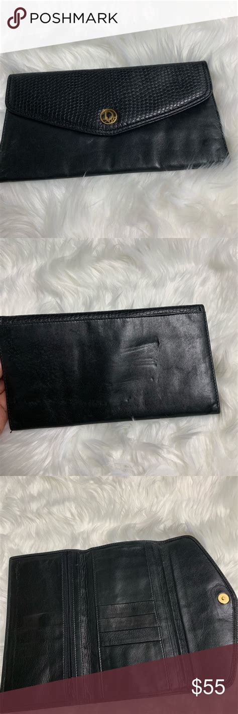This wallet also includes generous space for credit cards and essentials. 💯Auth Christian Dior Long Wallet Very good condition this ...