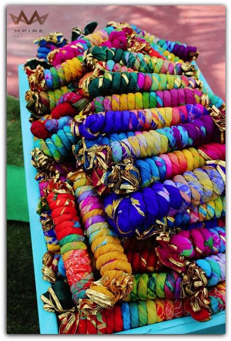 Lets take a look at some unique wedding gift ideas for couples as well as bride and the groom. Latest Fashion Trends, Bridal Fashion | Threads - Werindia ...