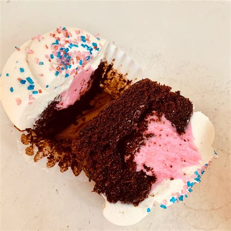 gender reveal cupcakes the cakeroom bakery shop
