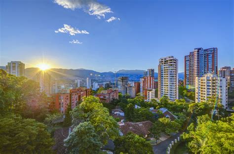 6 Zonas Atractivas Para Vivir En Medellín