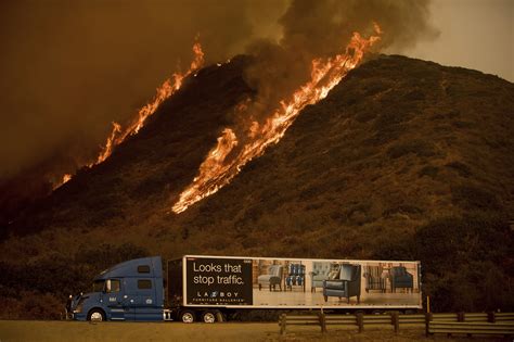 Ventura County California Wildfire Thomas Fire Explodes To More Than