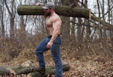 Pin By Hannah Davis On Lumberjacks Beefy Men Lumberjack Muscular Men
