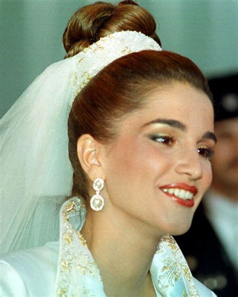 Queen Rania Of Jordan Broke Tradition On Wedding Day With A Headband Did Not Wear Tiara