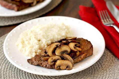 Healthy Steak Recipe With Mushrooms And Mashies Hungry Girl