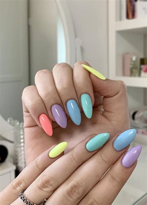 Mary Nails Pastel Gel Nails