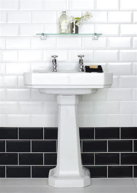 They can also match any backsplash, wall tiles, or other expect to see black and white subway tiles and floral designs in the bathrooms of many young homeowners over the next few years. 35 black and white subway bathroom tile ideas and pictures