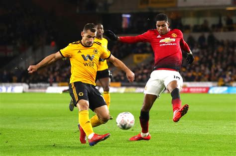 Newly promoted bolton wanderers host leeds united as the championship season gets under way. Wolverhampton Wanderers vs Manchester United preview - team news, press conference quotes and more!