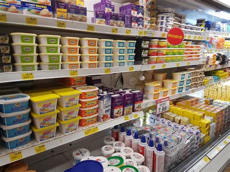 Since our soft opening on 2 april 2003, we recognized the needs for a more differentiated and dedicated it outlet that not only. Grocery At Giant Hypermarket, Malaysia Editorial ...