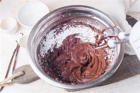 Chocolate Sour Cream Frosting Recipe